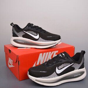Nike Air Zoom Vomero 18 Road Running Shoes Black White